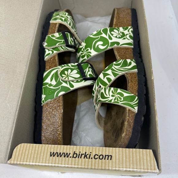 Birkenstock Shoes - Birkenstock (Birki’s) Nepal floral sandals sz L 6 and M 4
